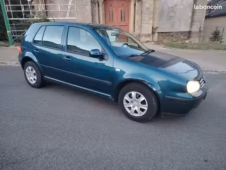Volkswagen Golf 