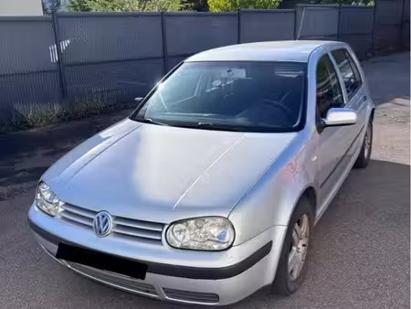 Volkswagen Golf 1.6 TDI 105