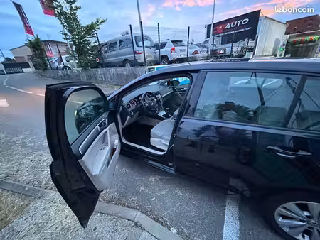 Volkswagen Golf 1.6 TDI 110