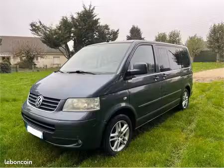 Volkswagen Multivan 2.5 TDI 174 Highline