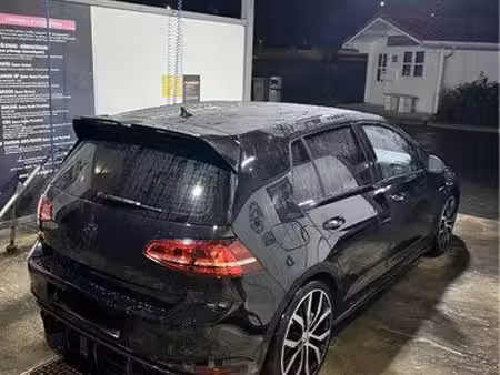 Volkswagen Golf GTI 2.0 TFSI 230 Performance