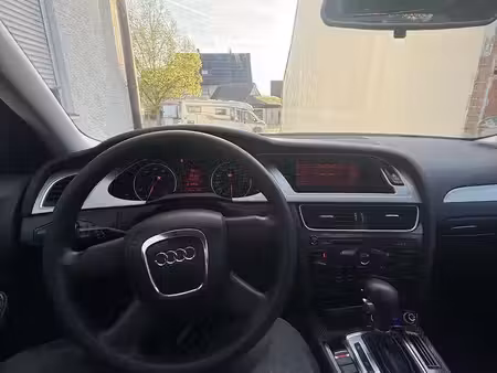 Audi A4 1.8 TFSI 120 Attraction