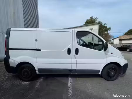 Renault Trafic dCi 90