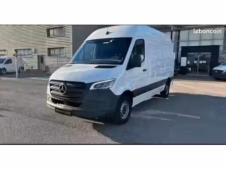Mercedes-Benz Sprinter 143