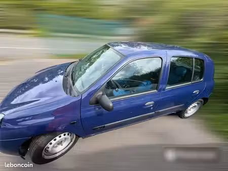 Renault Clio 1.2 75