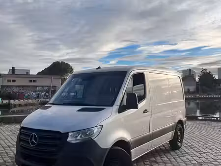 Mercedes-Benz Sprinter 143