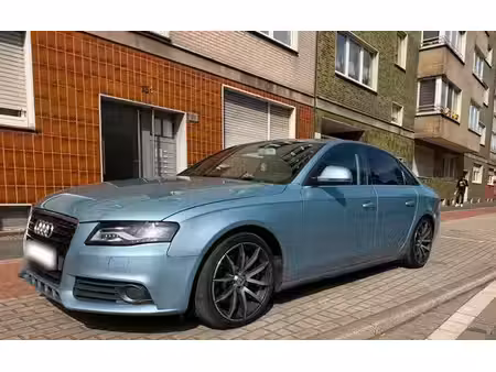 Audi A4 V6 3.2 FSI 265
