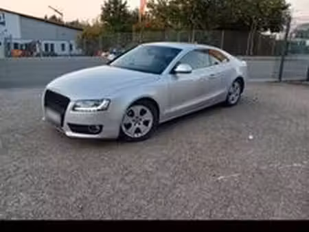 Audi A5 V6 2.7 TDI 190