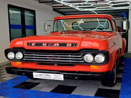 Ford F100 