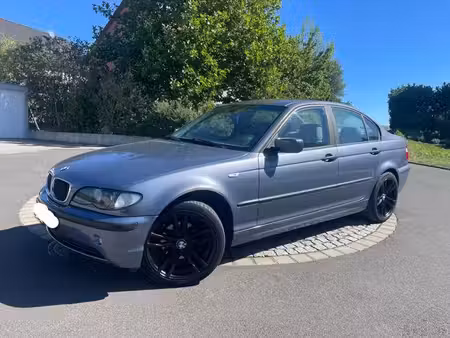 BMW Série 3 318i 2.0 105