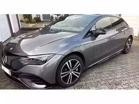 Mercedes-Benz EQE 300 245 AMG Line