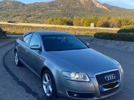 Audi A6 V6 3.2 FSI 255
