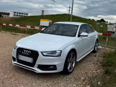 Audi A4 2.0 TDI 150 S line