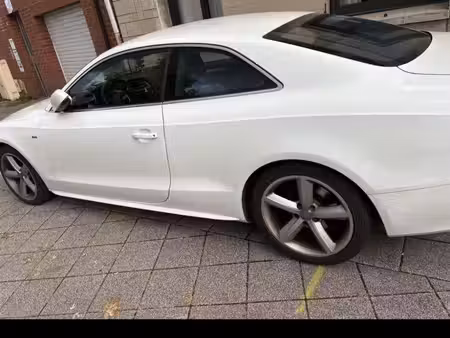 Audi A5 V6 2.7 TDI 190