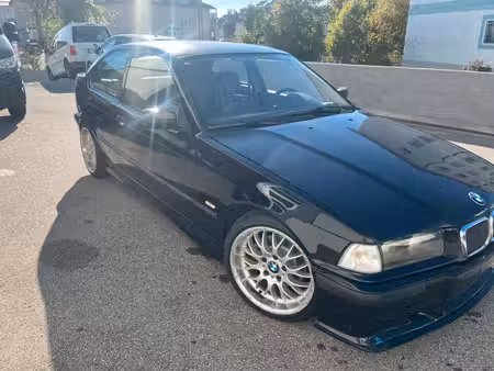BMW Série 3 361i 1.9 105