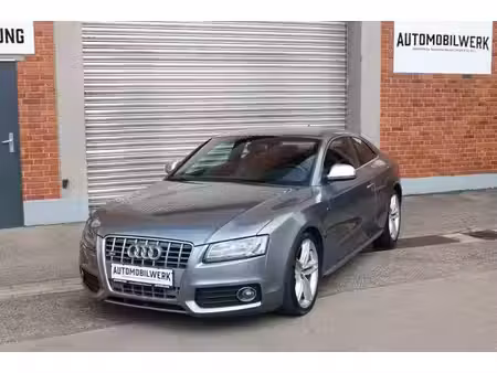 Audi A5 S5 V8 4.2 FSI 354 quattro