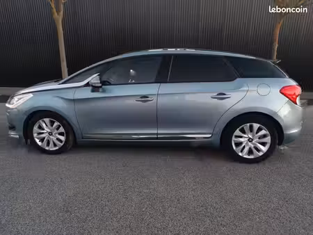 DS 5 1.6 HDi 115