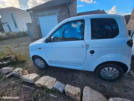 Microcar MGO 