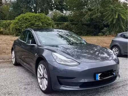 Tesla Model 3 306