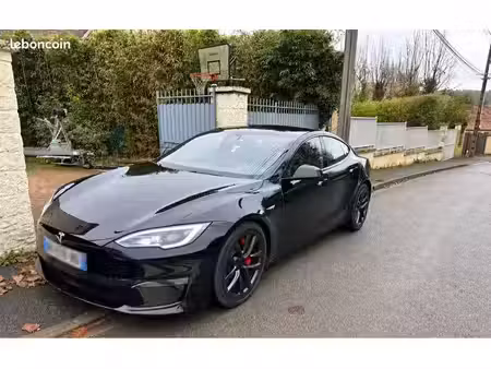 Tesla Model S Plaid 1020 4x4