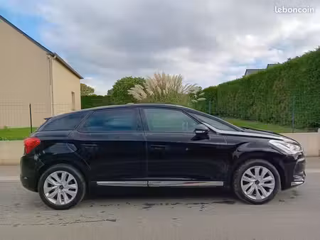 DS 5 1.6 HDi 115