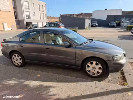 Volvo S60 2.4 163