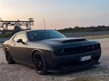 Dodge Challenger SRT V8 6.2