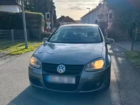 Volkswagen Golf 1.9 TDI 105