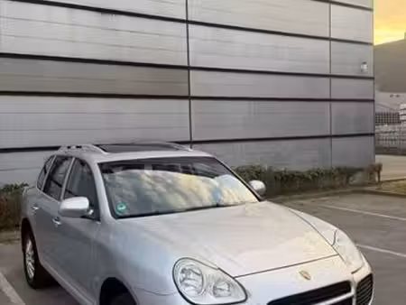 Porsche Cayenne V6 3.2 250 4x4