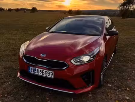 Kia Ceed 1.6 CRDi 136 GT Line