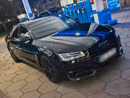 Audi A8 V8 4.2 TDI 385 quattro