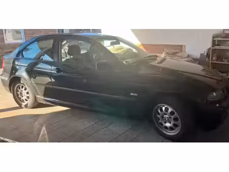 BMW Série 3 361i 1.8 115