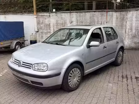 Volkswagen Golf 1.4 75