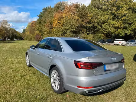 Audi A4 2.0 TDI 190 S line