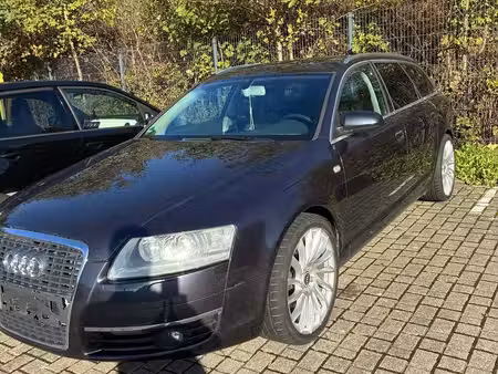 Audi A6 quattro