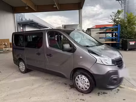 Renault Trafic dCi 145