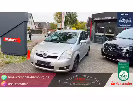 Toyota Corolla 2.2 136