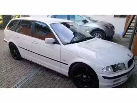 BMW Série 3 330i 170