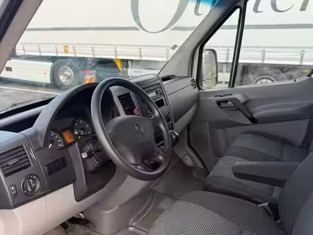 Mercedes-Benz Sprinter 213 129