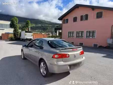 Renault Laguna 