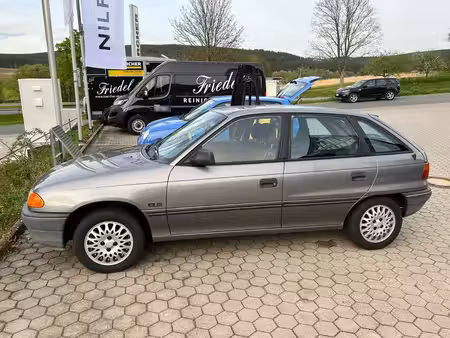 Opel Astra 1.6 75 GLS
