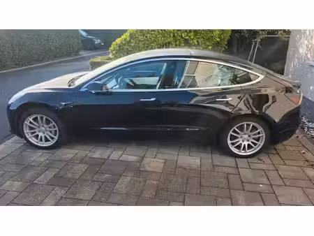 Tesla Model 3 Grande Autonomie