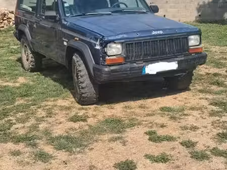 Jeep Cherokee 2.5 115