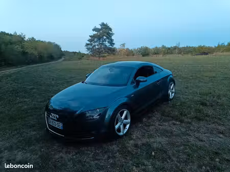 Audi TT 2.0 TFSI 200 S line