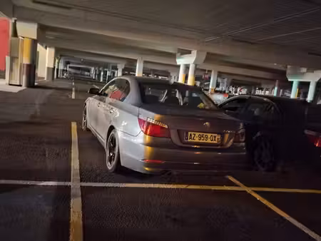 BMW Série 5 530d 3.0 235
