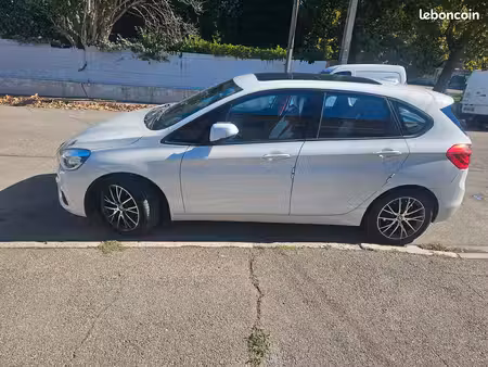 BMW Série 2 220i 2.0 190