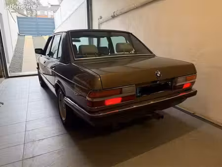 BMW Série 5 528i