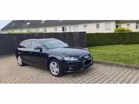 Audi A4 2.0 TDI 143 Attraction