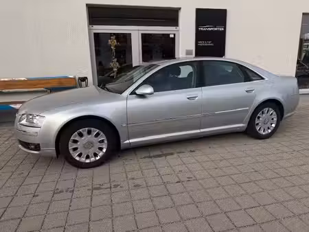 Audi A8 V6 3.2 FSI 260 quattro