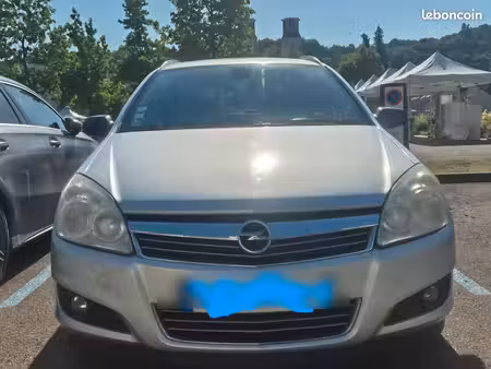 Opel Astra 1.2 90
